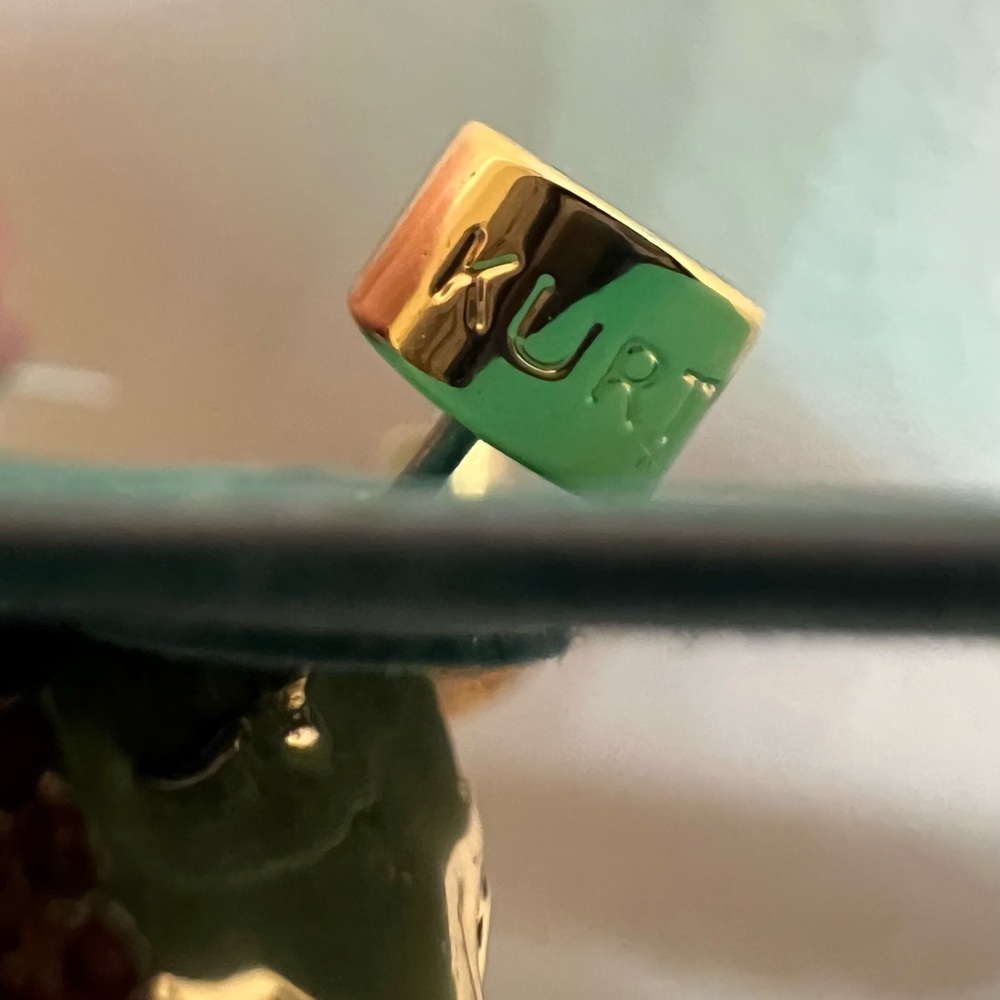 Kurt Geiger Rhinestone Gold Stud Earrings (R$88) NWT - Picture 4 of 6